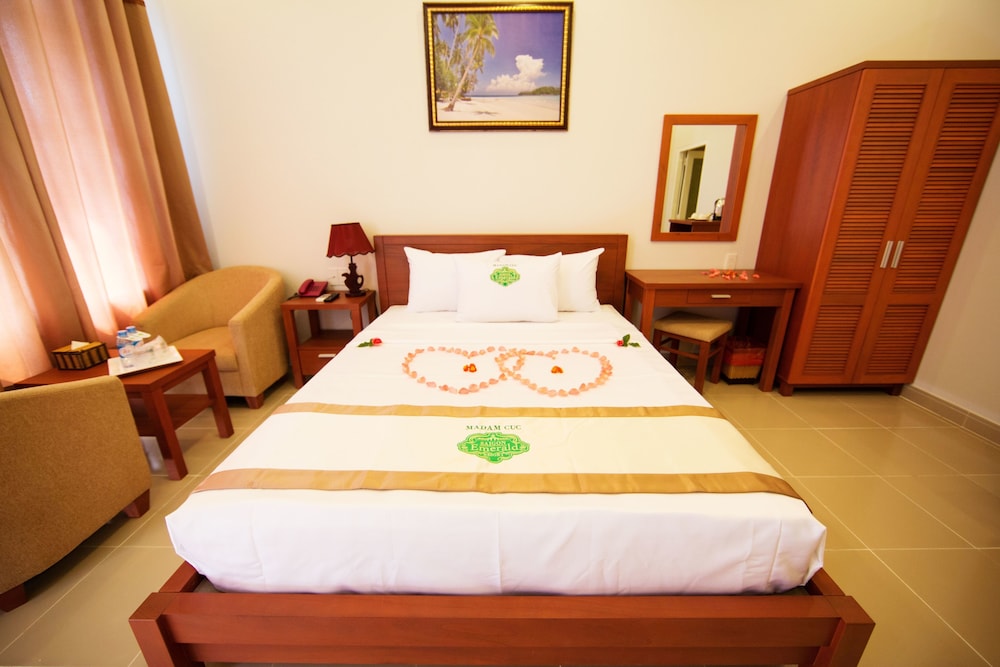 Saigon Emerald Resort 33/72