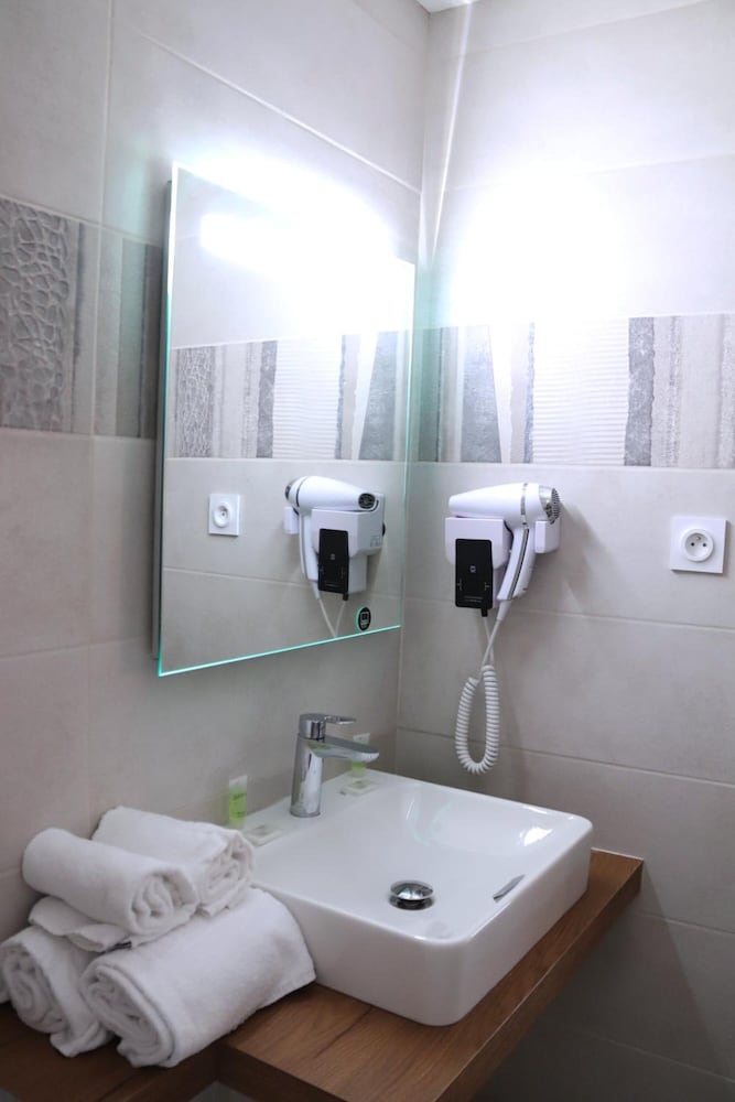 Hotel Athanor 44/46