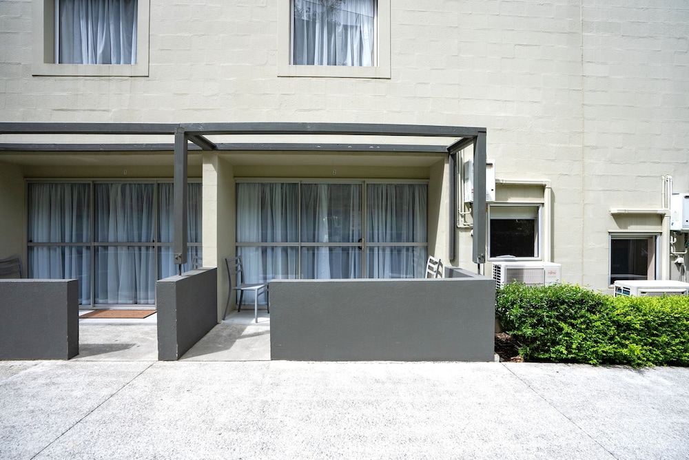 BAY VIEW VILLAS 3/64