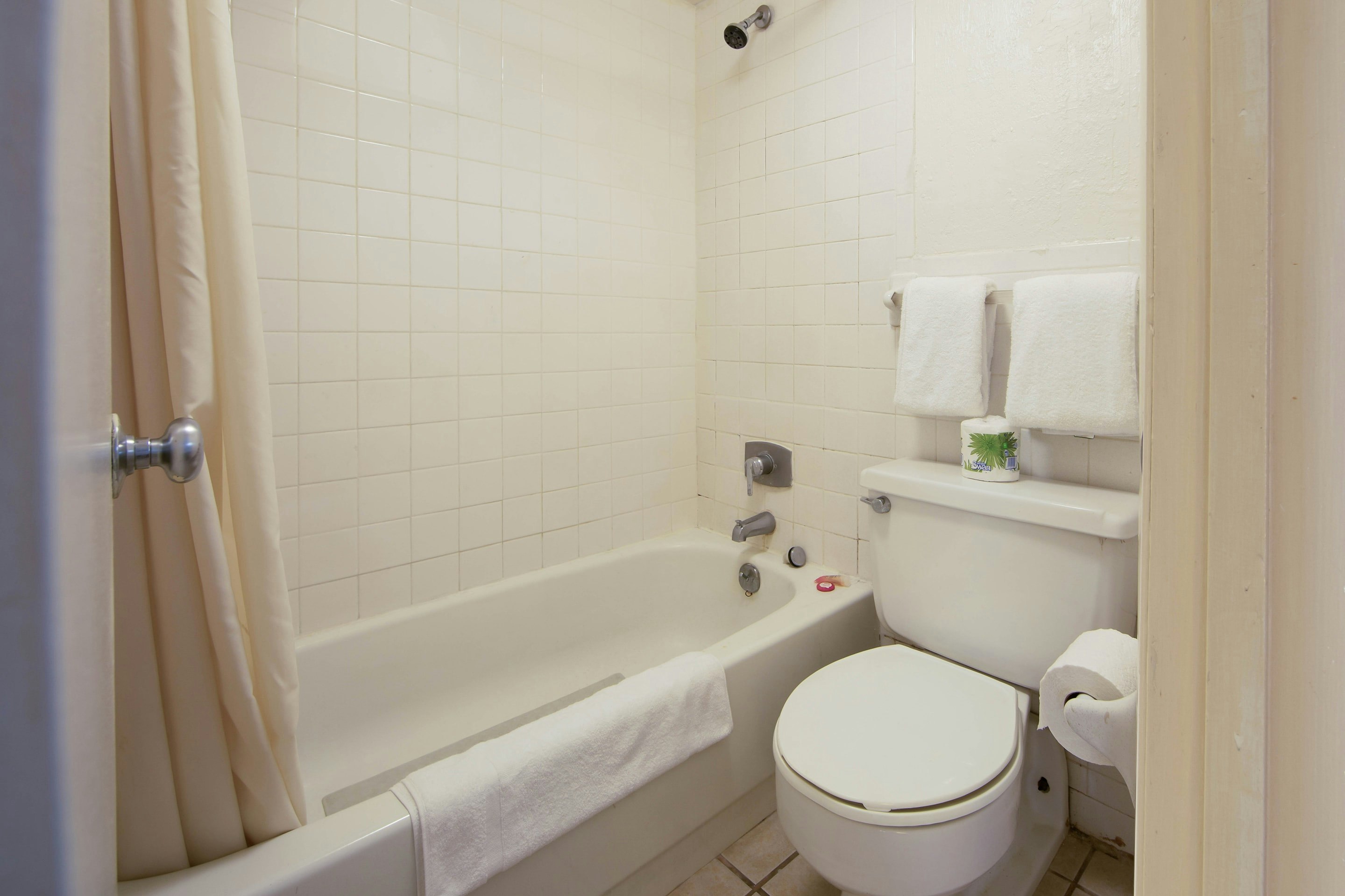 غرفة بسريرين كوين للمدخنين، OYO Hotel Doswell Kings Dominion 5/7