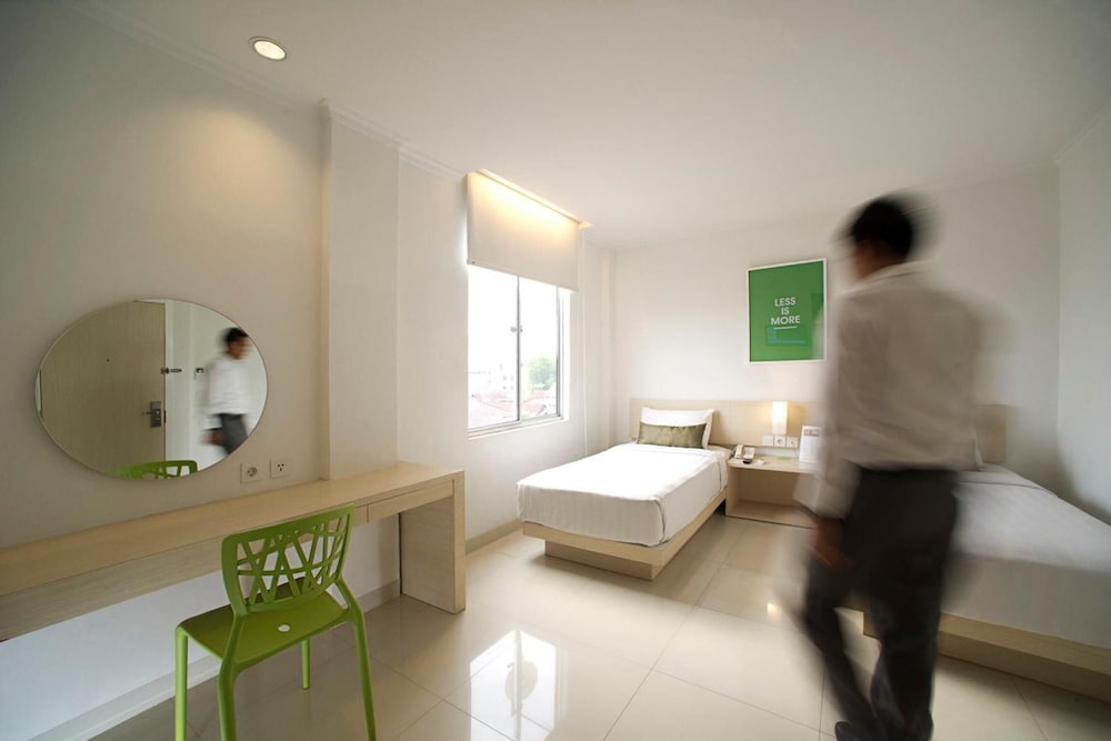 Zuri Express Hotel Pekanbaru 32/33
