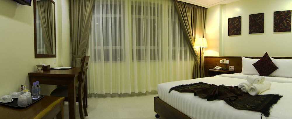Rose Emerald Hotel 14/63
