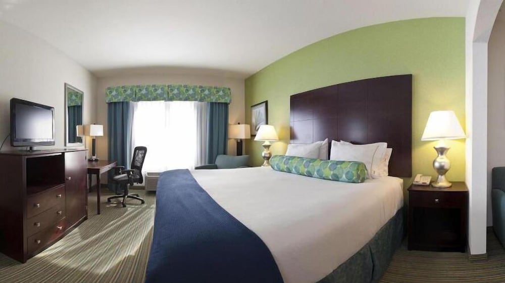 Holiday Inn Express Suites Graham 27/50