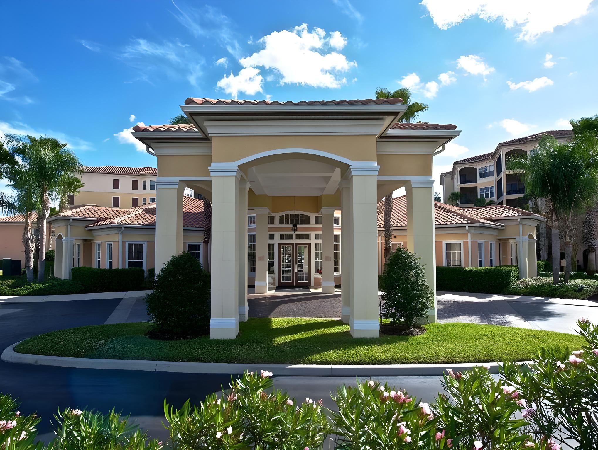 3 Bed / 2 Bath Suite
