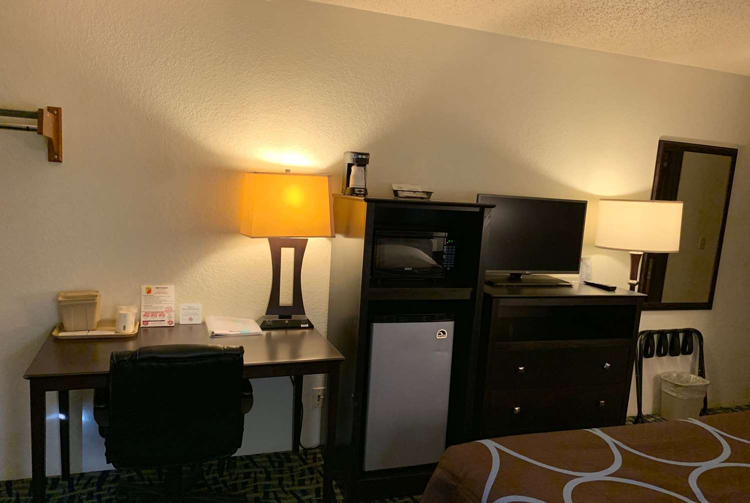 Super 8 By Wyndham Shakopee 23/29