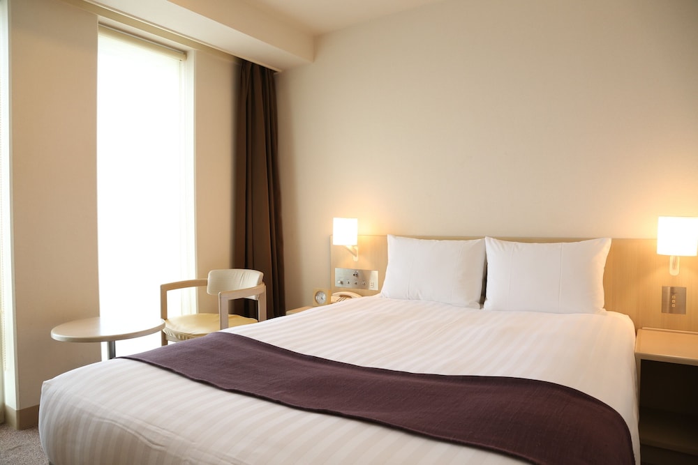 MERCURE YOKOSUKA 23/70