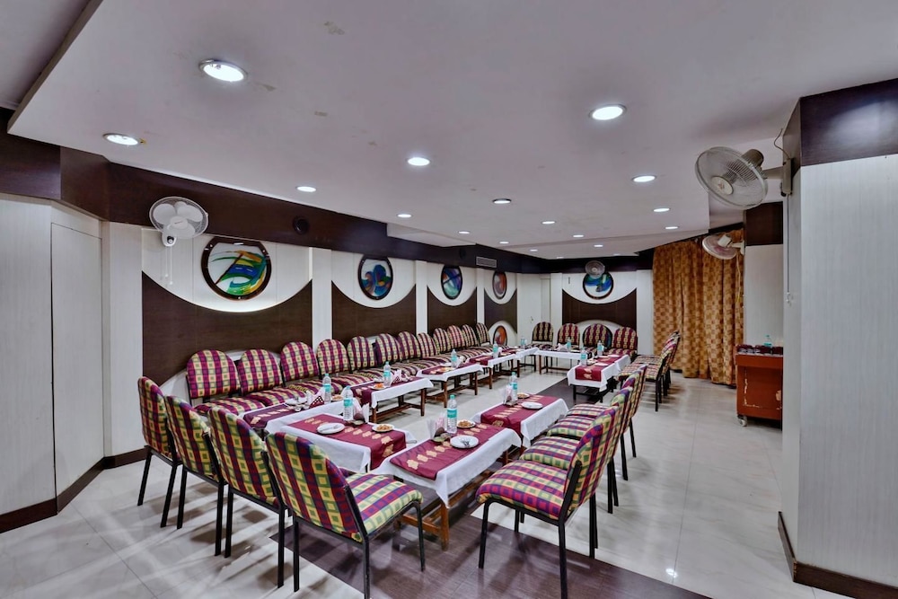 HOTEL SURENDRA VILAS 40/50