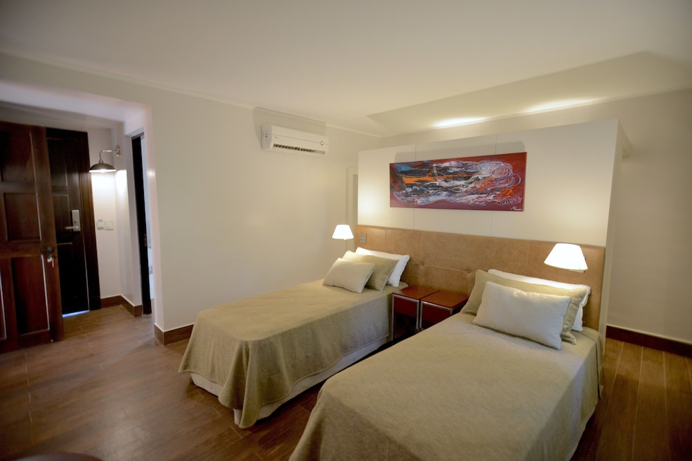 Guamini Mision Hotel 17/60