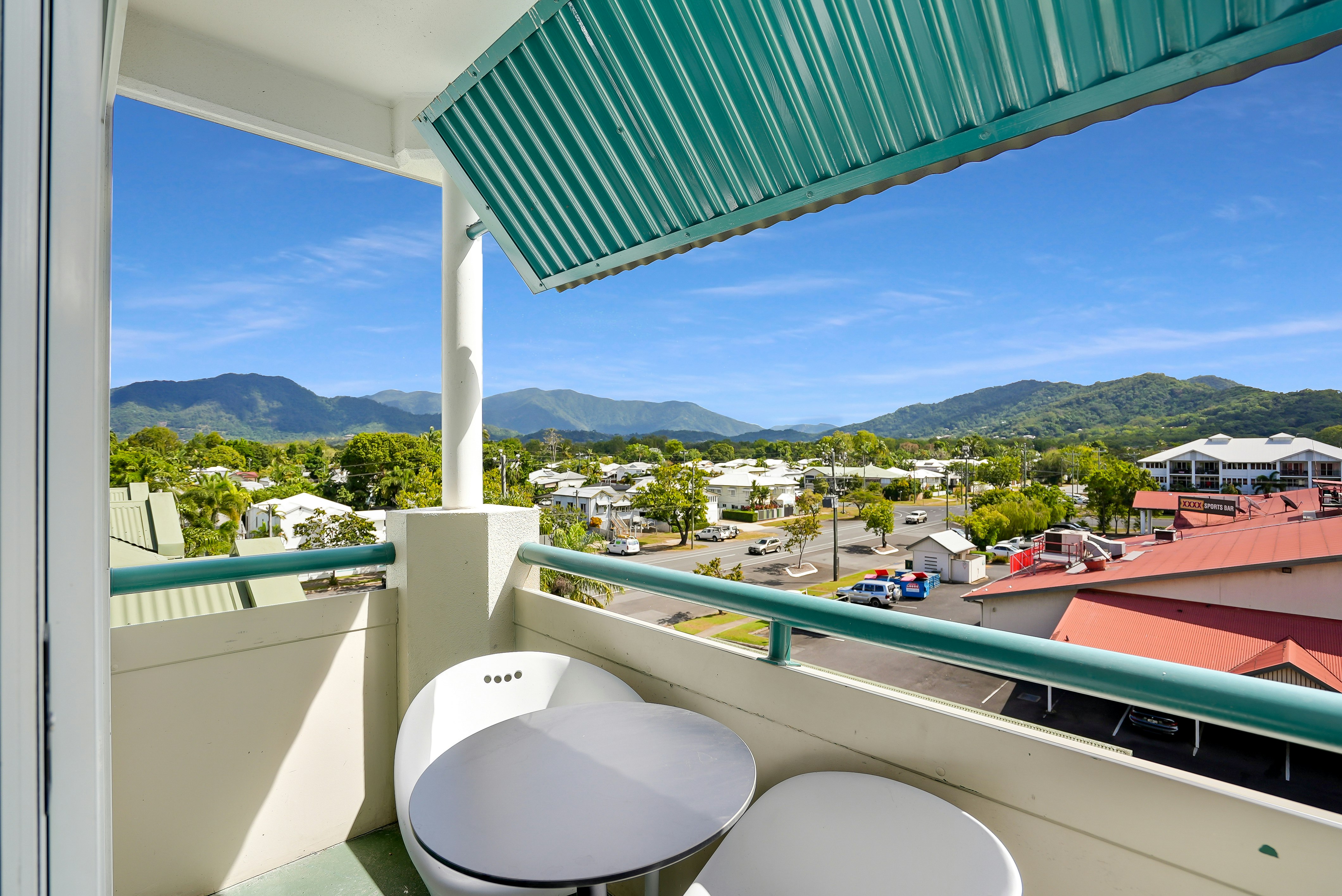 CAIRNS SHERIDAN HOTEL 26/45