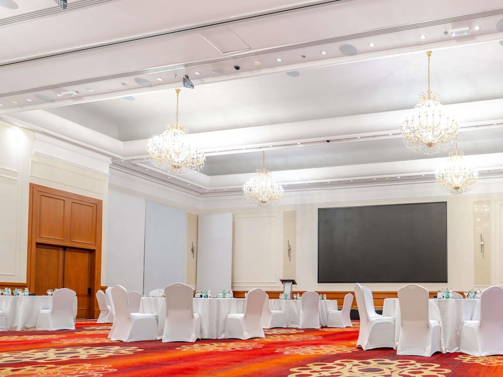 Movenpick Hotel & Resort Al Bidaa 74/86
