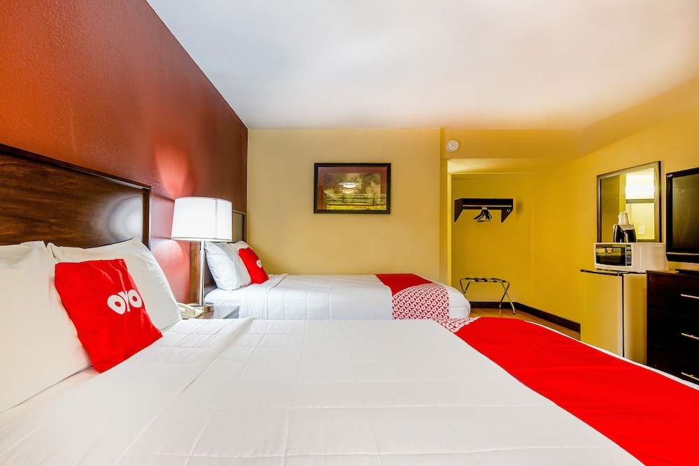 Americas Best Value Inn Moline 19/41