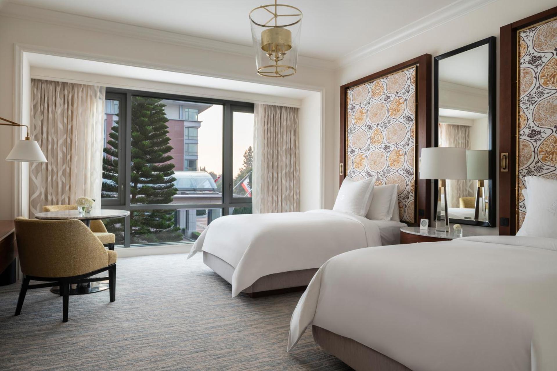 Deluxe, 2 Double Beds, Waterfall View