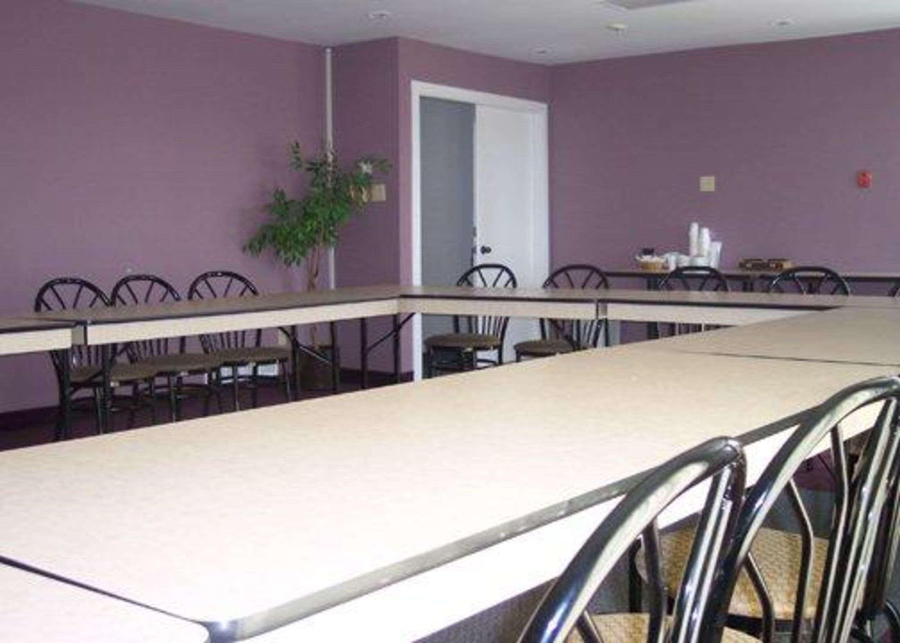 Quality Inn New Liskeard, ON 8/14