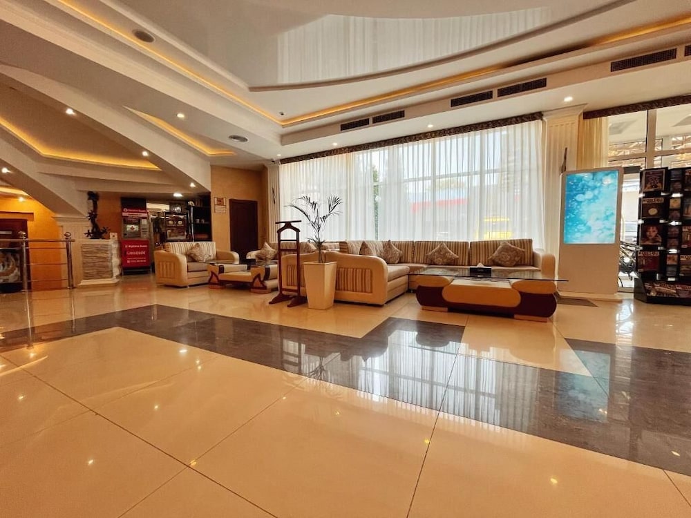 Golden Dragon Hotel 55/75
