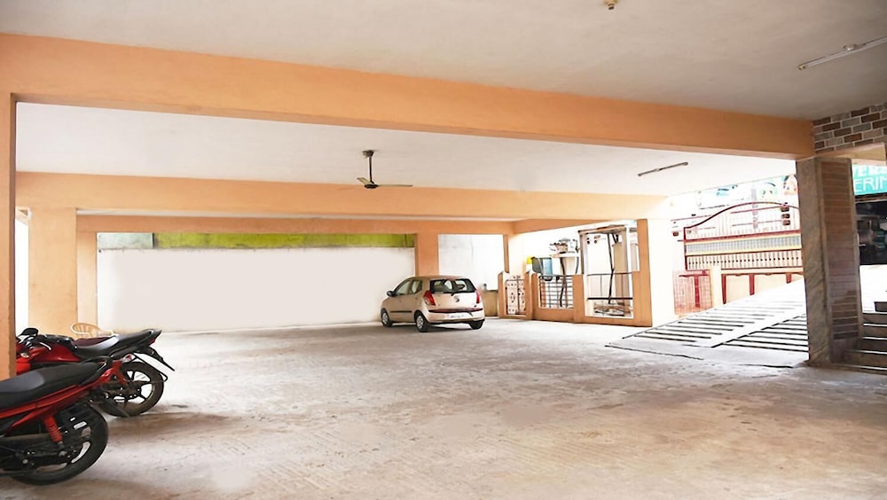 Hotel Govind Heights 37/40
