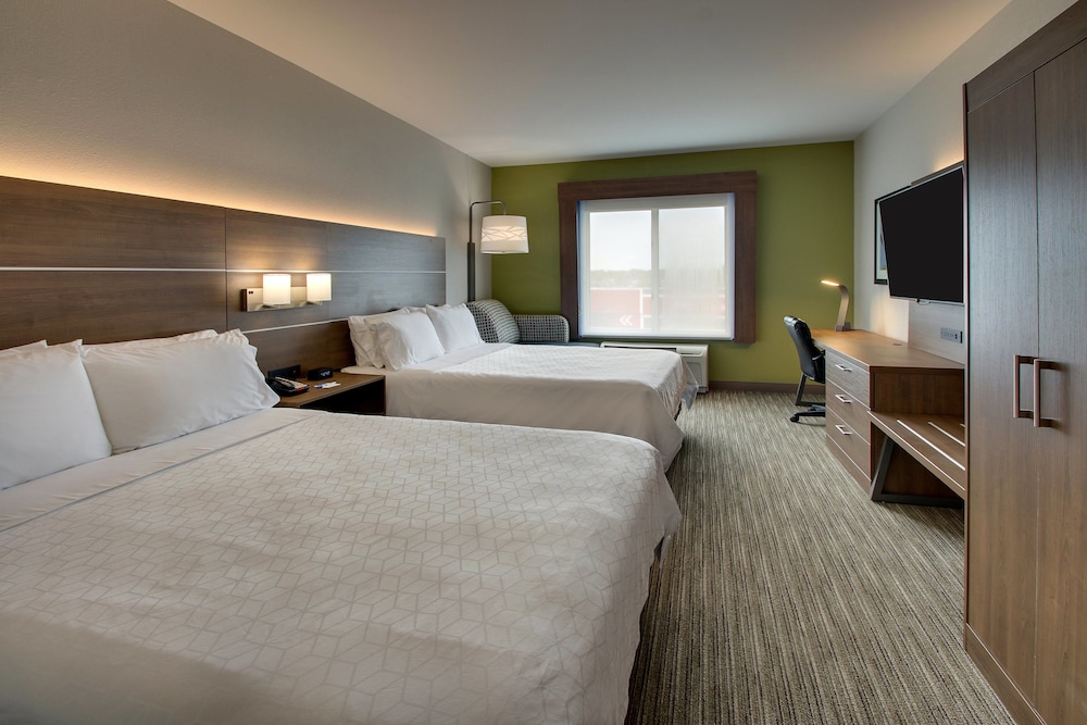 Holiday Inn Express & Suites Chicago North-Waukegan-Gurnee 22/50