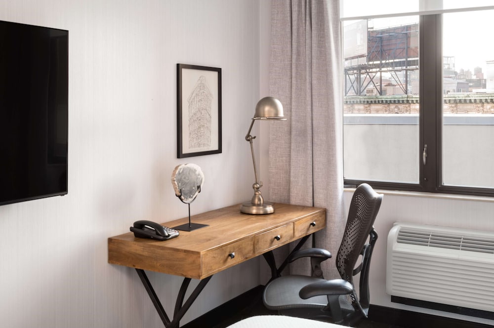 AMTD Idea Tribeca Hotel 47/49