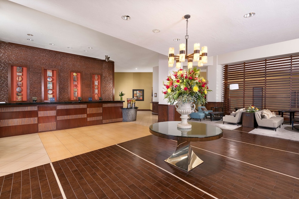 DoubleTree by Hilton Phoenix Mesa 5/69