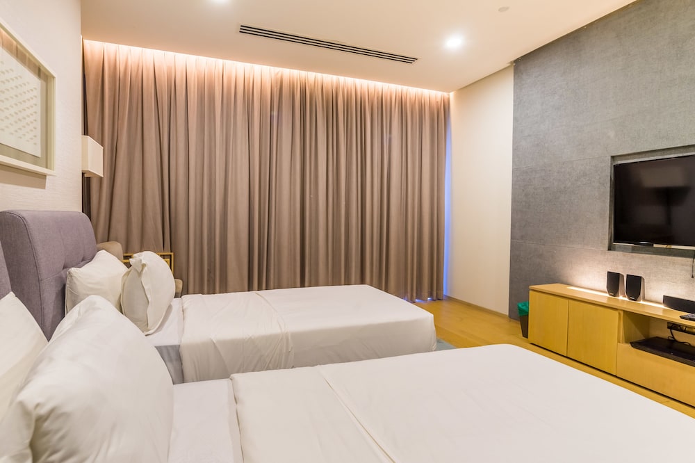 188 Serviced Suites & Shortstay Apartments 10/36