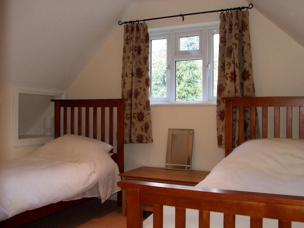 Tibbiwell Lodge - B&B 3/16