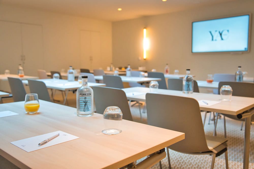 Hotel Yac Paris Clichy, a member of Radisson Individuals 39/50