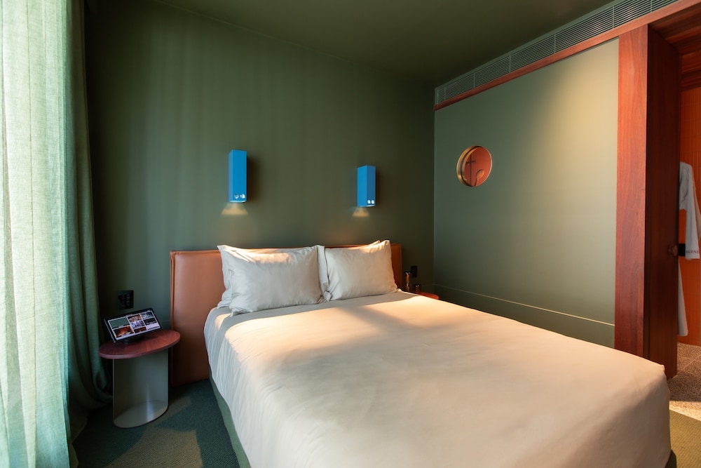 Hyde Melbourne Place 32/95