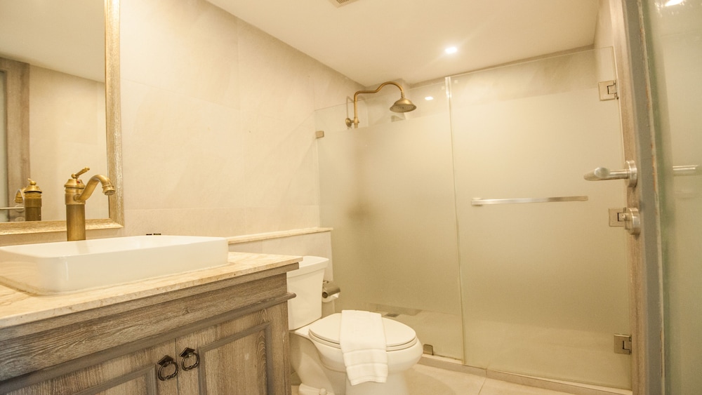 B2 Riverside Premier Hotel 22/22