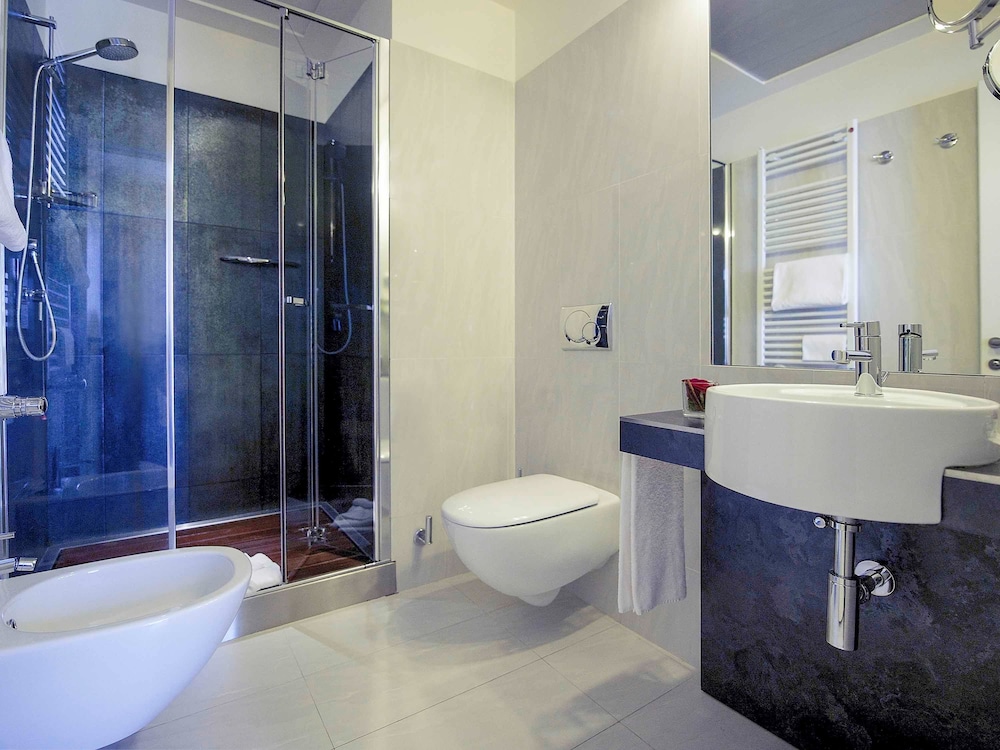 MERCURE MILANO SOLARI 15/75