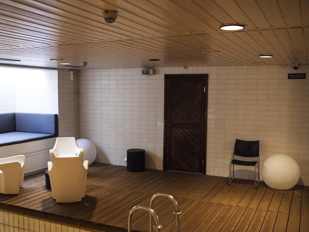 swimming pool spa
