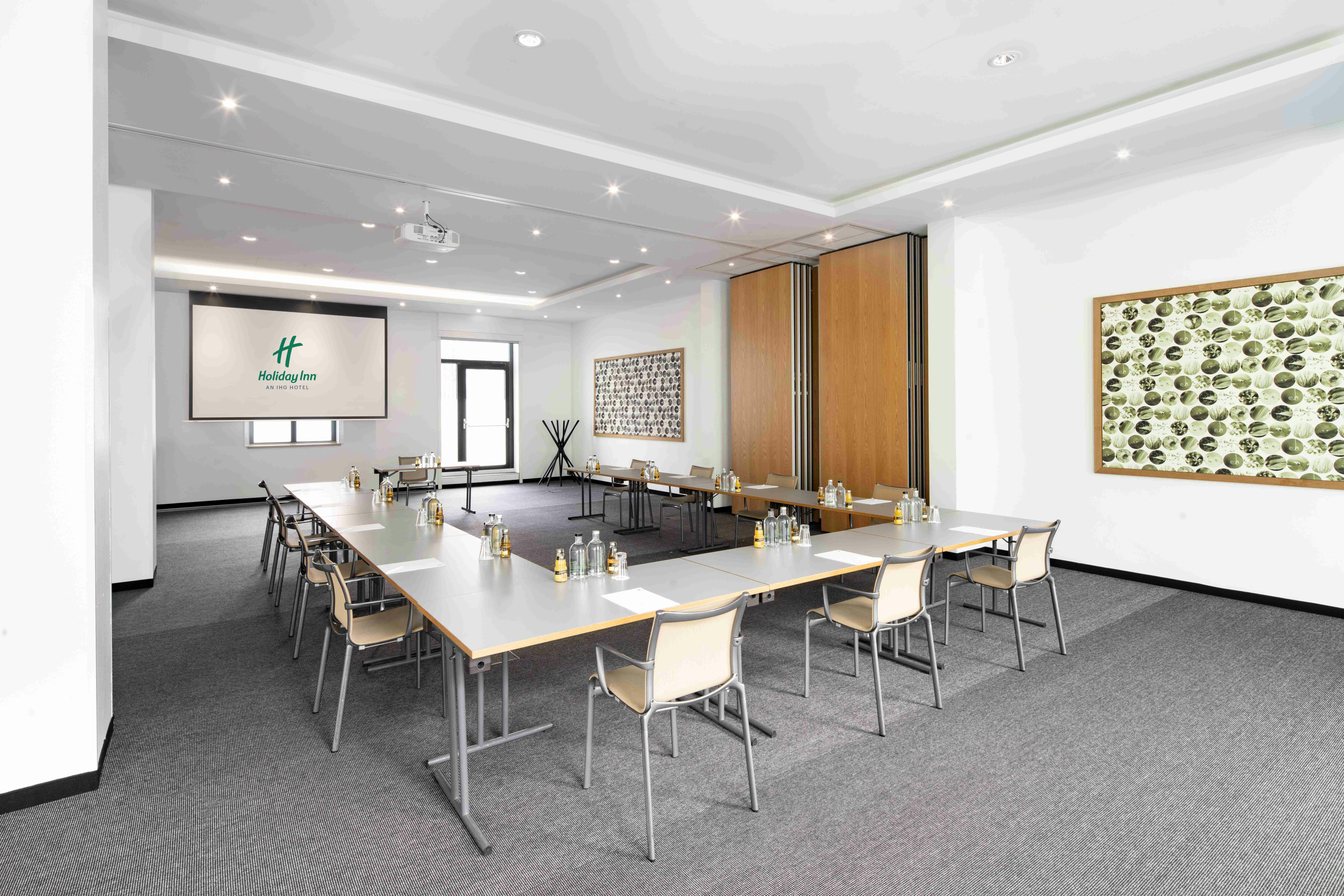 HOLIDAY INN FRANKFURT ALTE OPER 62/75