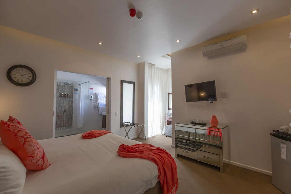 Point B Guest House 44/75