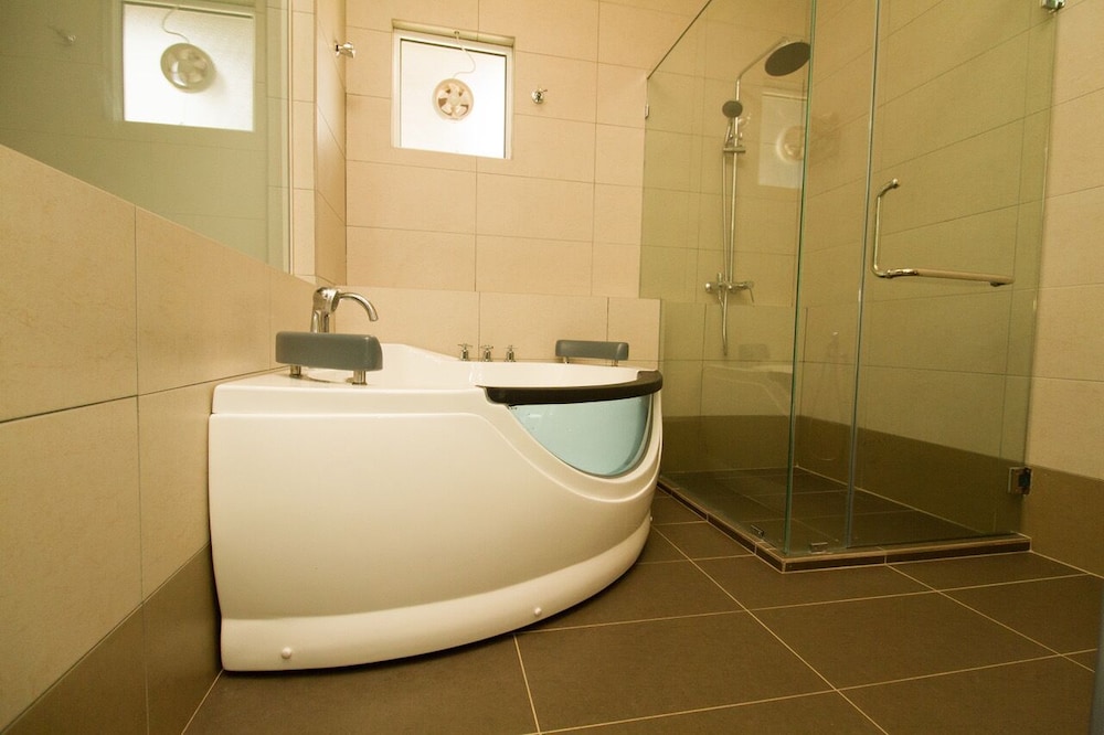 Deluxe, Suite, King Bed