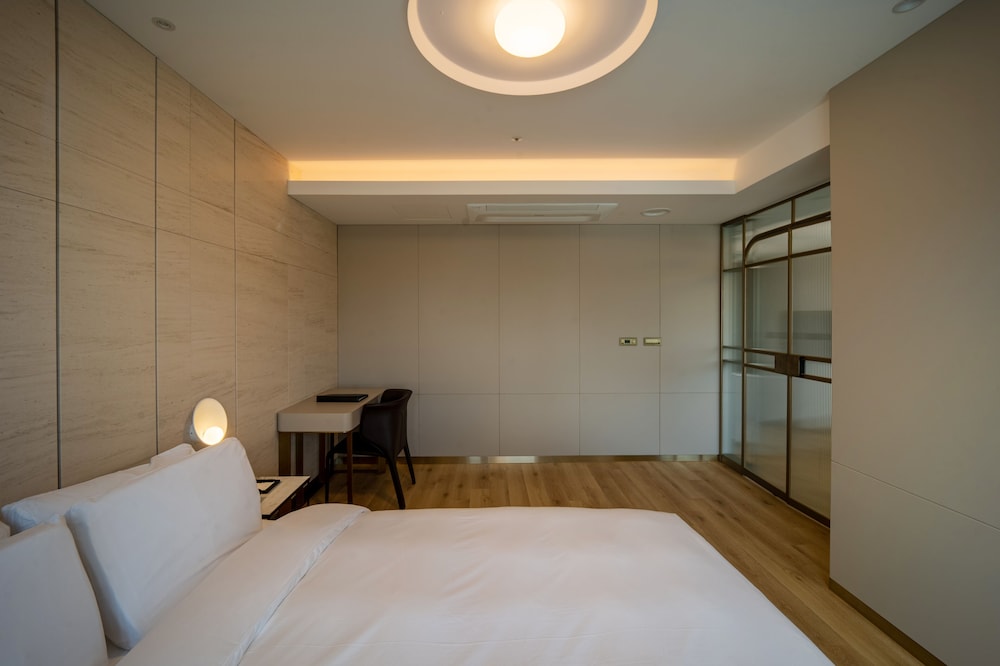 ELIENA Hotel 20/63
