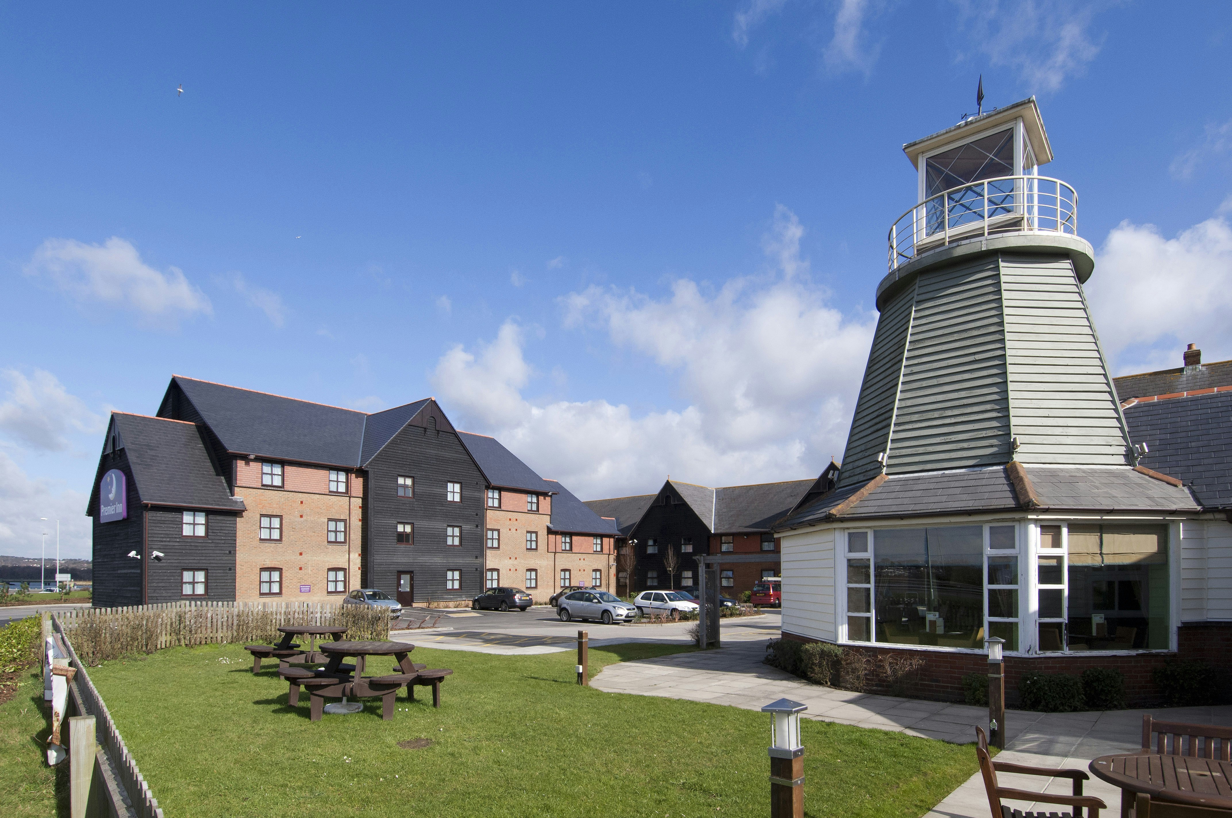 Premier Inn Poole Centre (Holes Bay) 29/32