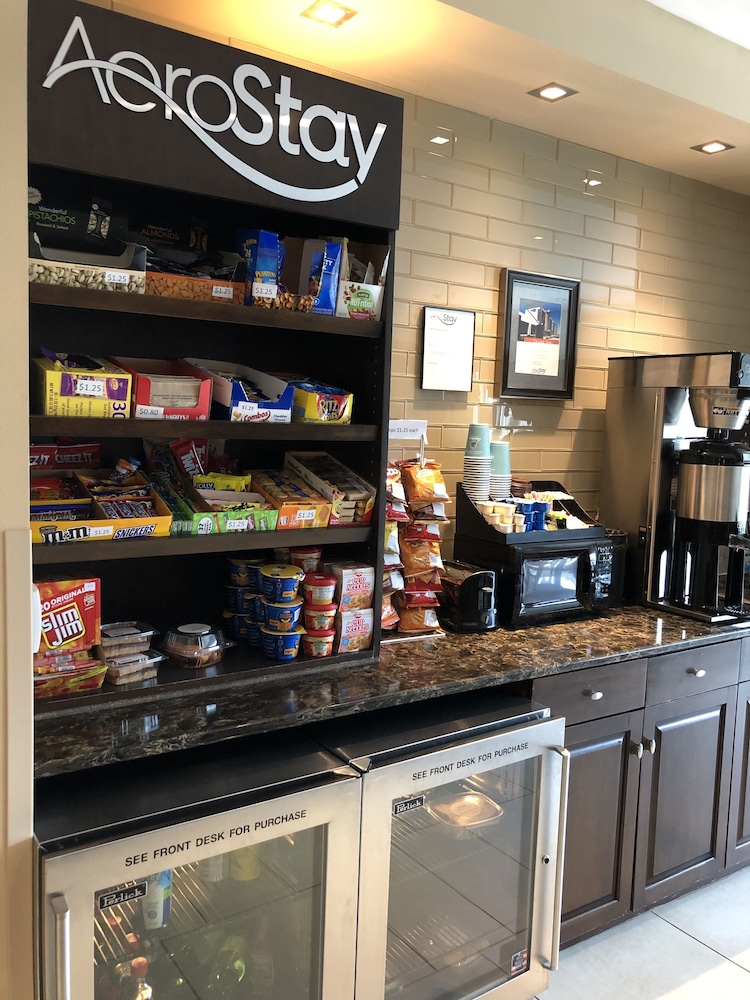 AeroStay Hotel photo3