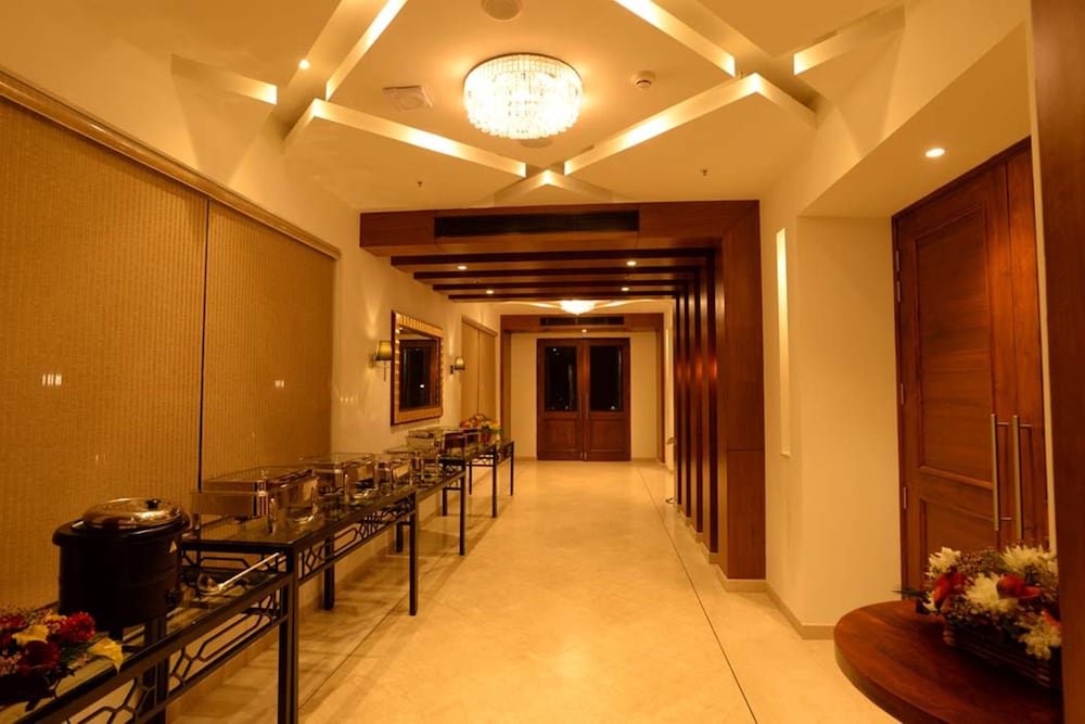 Lemon Tree Hotel Coimbatore 21/35