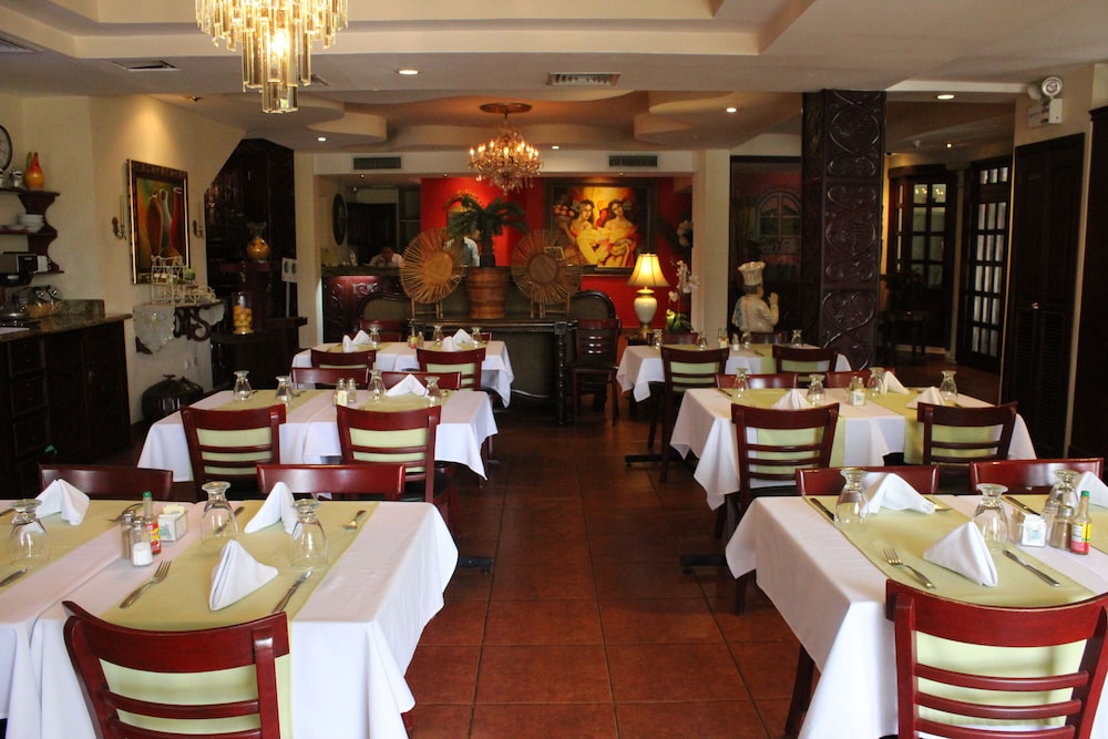Boutique Hotel La Cordillera 30/37