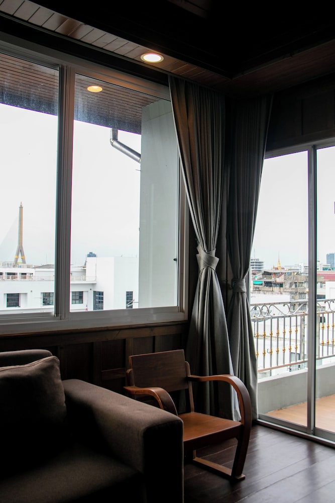 Lamphu Tree House Boutique Hotel 51/70