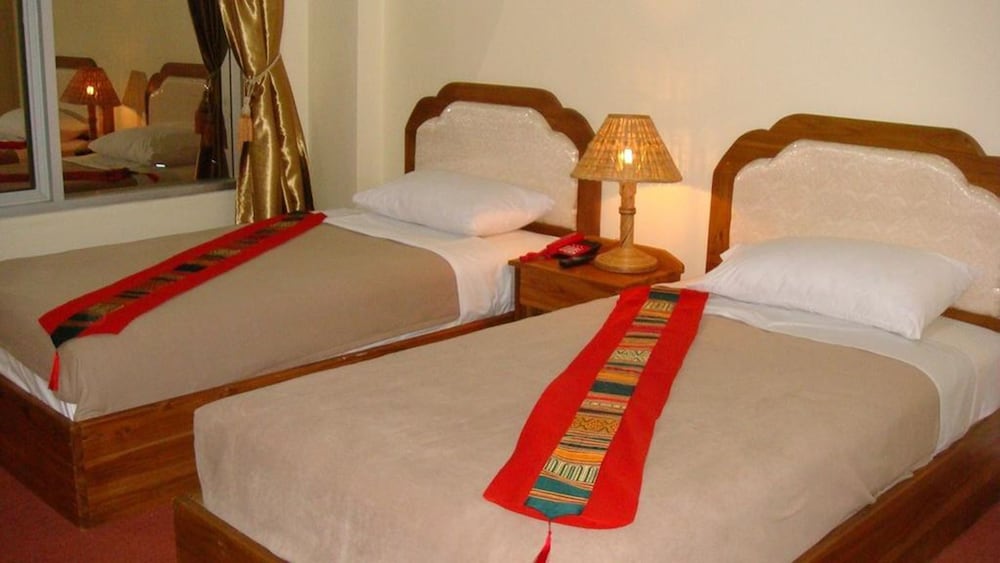 La Ong Dao Hotel 1 4/18