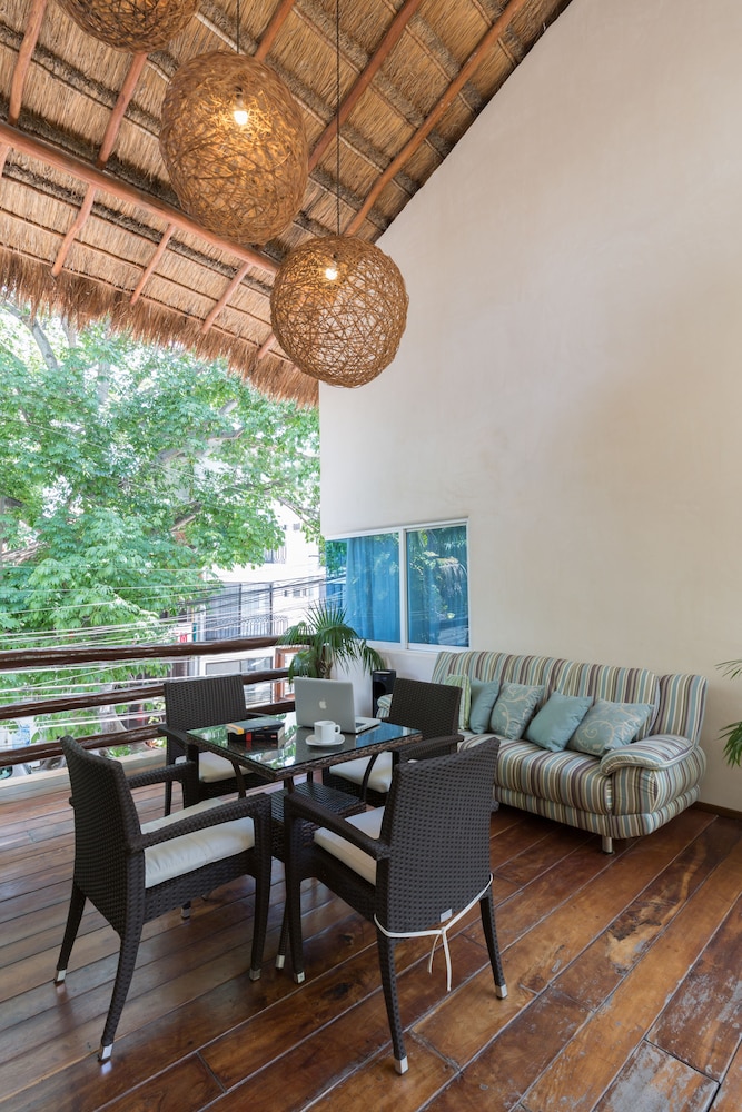 Quinta Margarita Suites 42/68