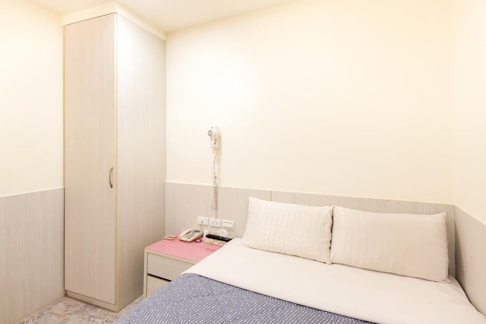 Ruei Gung Business Hotel 14/48