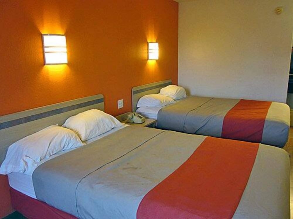Motel6 Albuquerque, NM - Northeast 8/34