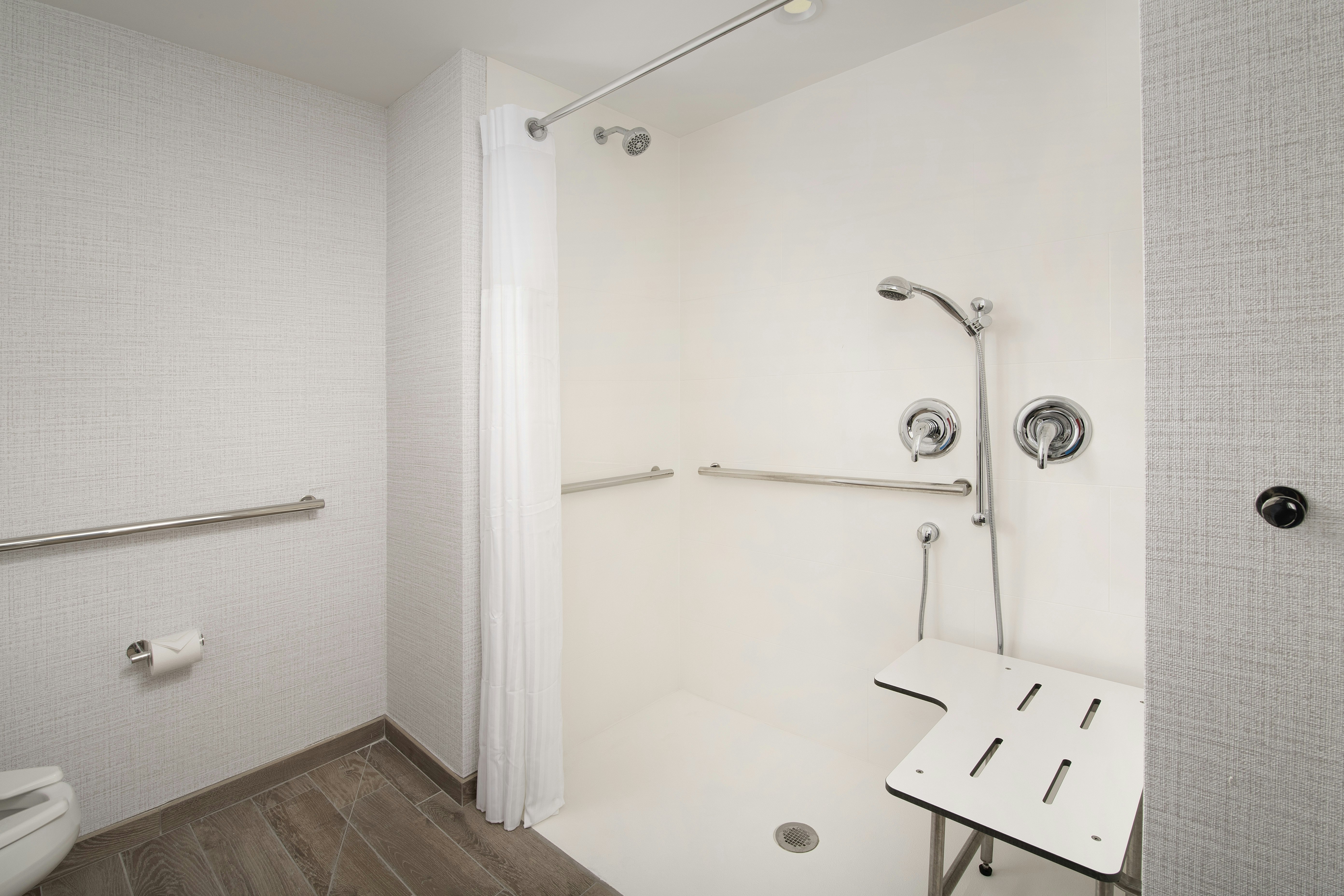 غرفة بسرير كينج لذوي الإعاقة، Hilton Garden Inn Miami Brickell South 4/5