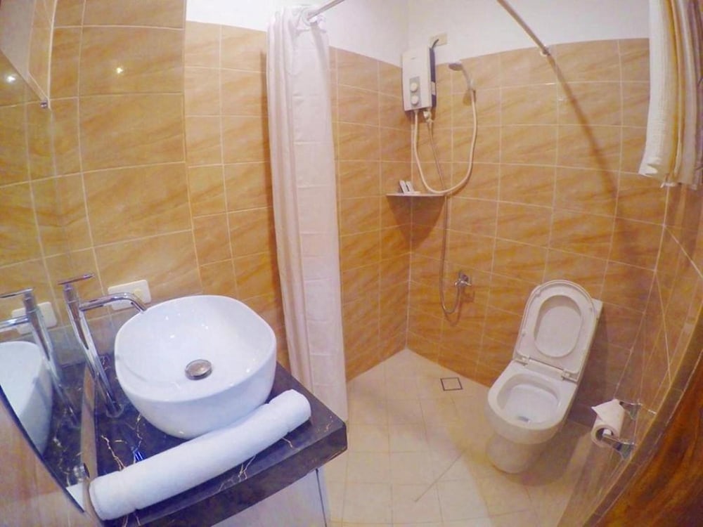 Golden Gate Suites 64/65
