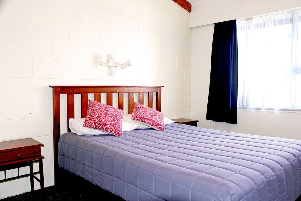 Fairy Springs Motel 12/59