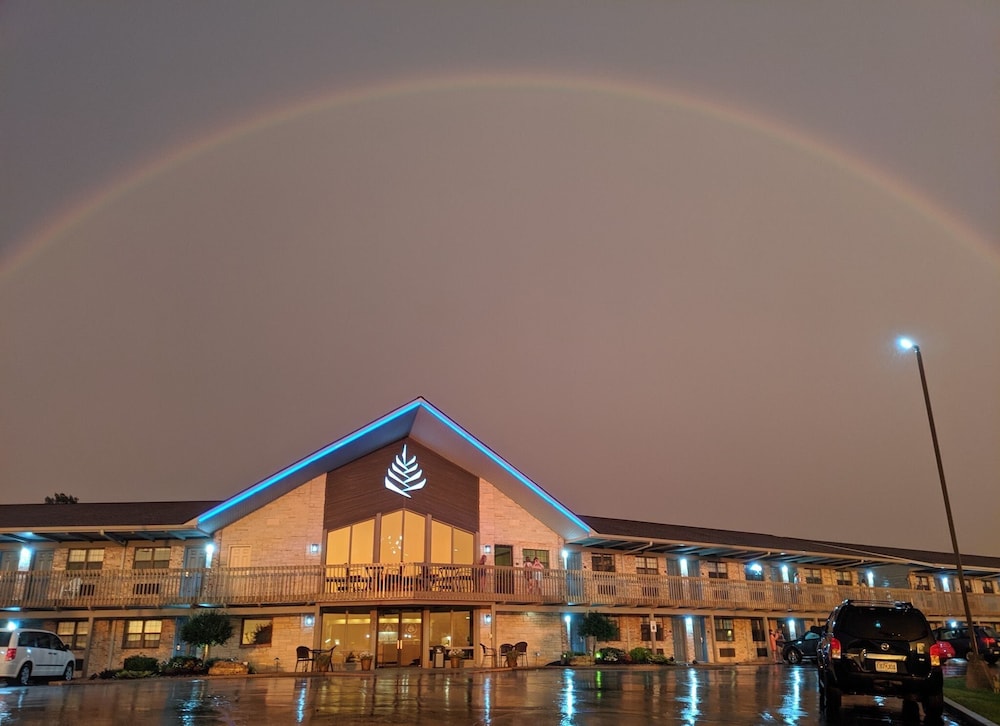 PINEMARK Inn Suites Events 1/50