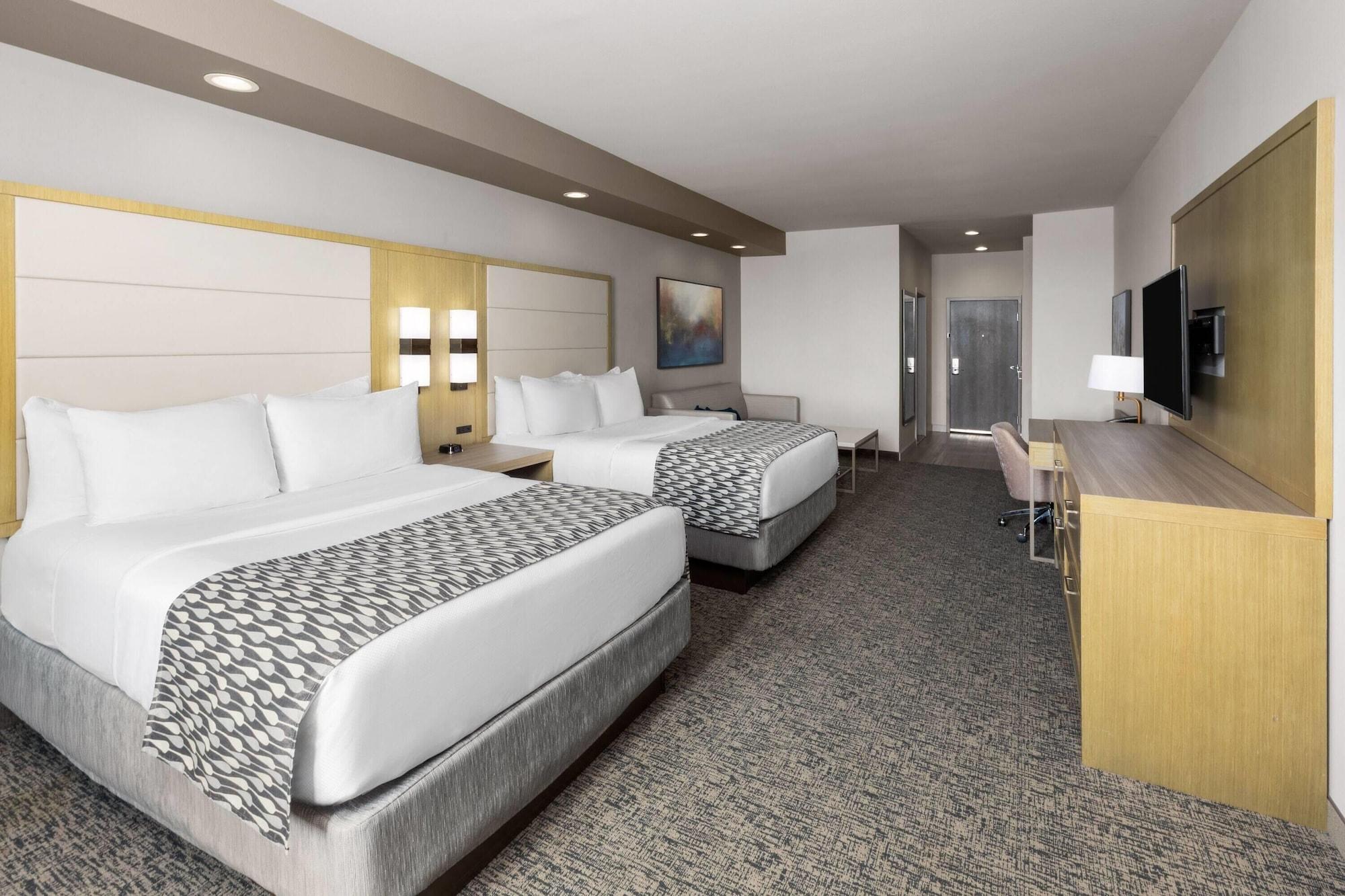 Suite, Multiple Beds
