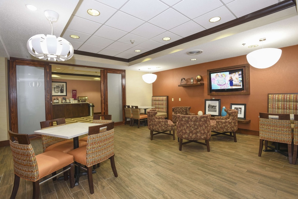 Hampton Inn Cincinnati Eastgat 28/36