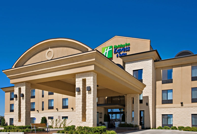 Holiday Inn Express Hotel & Suites Wichita Falls 2/52