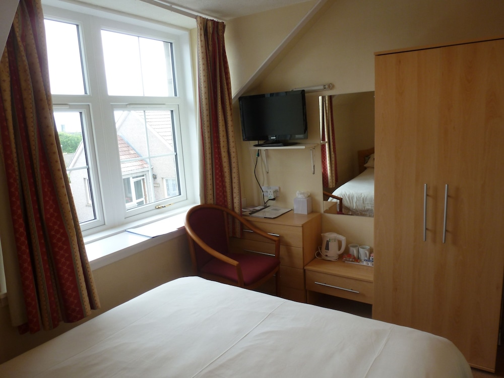 CASTLETOWN HOTEL 14/40